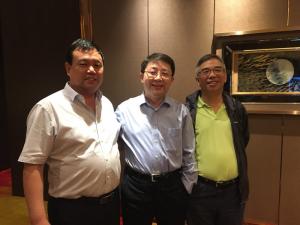 In 2018, Guan took a group photo with the DuPont senior leadership meeting.